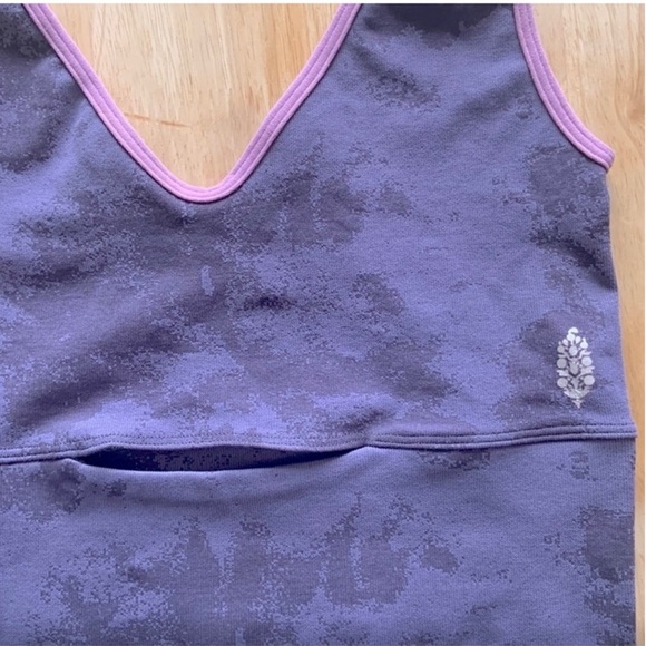 NWOT FPM THINK TWICE SPORTS BRA & LEGGINGS IN NIGHTINGALE - Picture 4 of 8